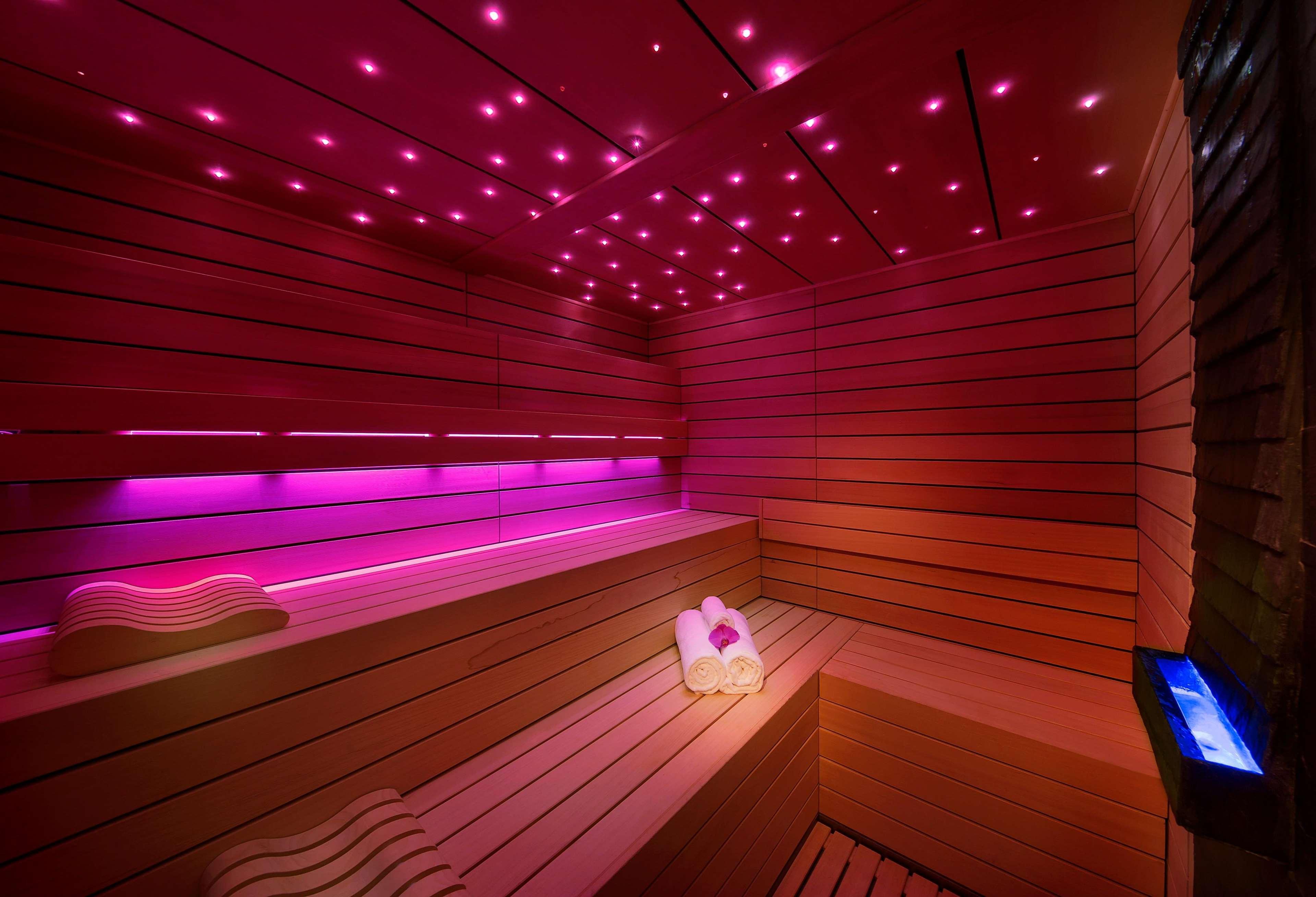 Alrayyan Hotel Doha, Curio Collection By Hilton Al Rayyan Экстерьер фото A modern Finnish sauna