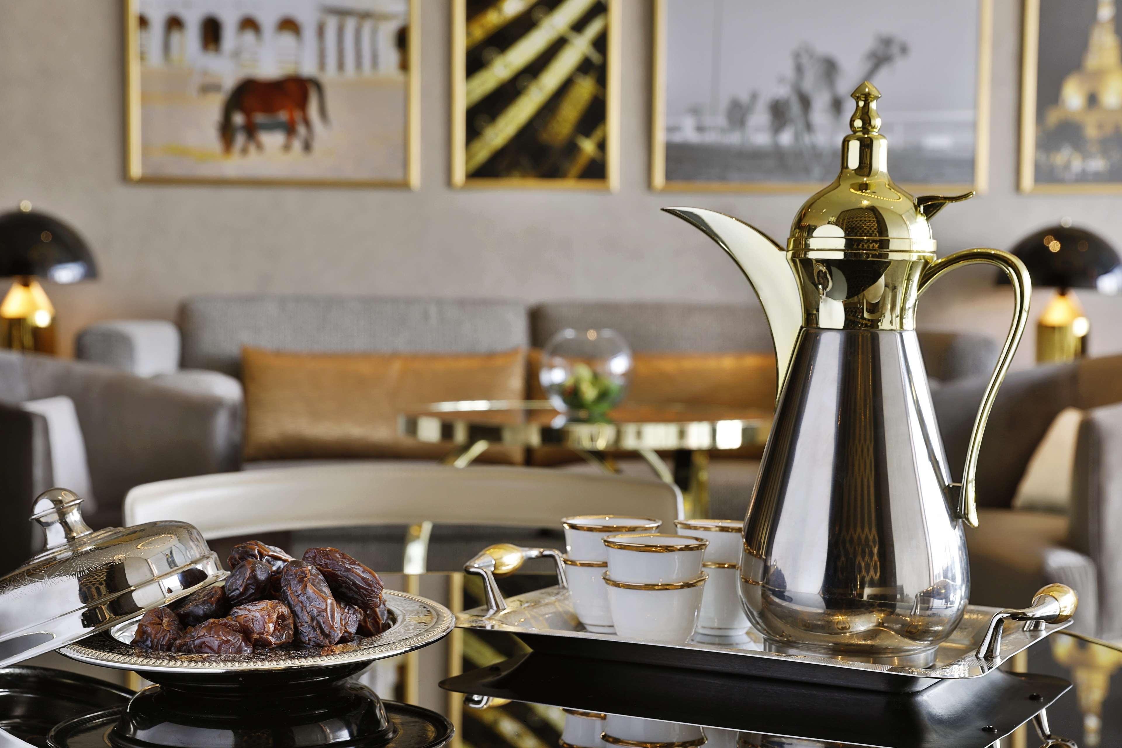 Alrayyan Hotel Doha, Curio Collection By Hilton Al Rayyan Экстерьер фото Arabic coffee pot