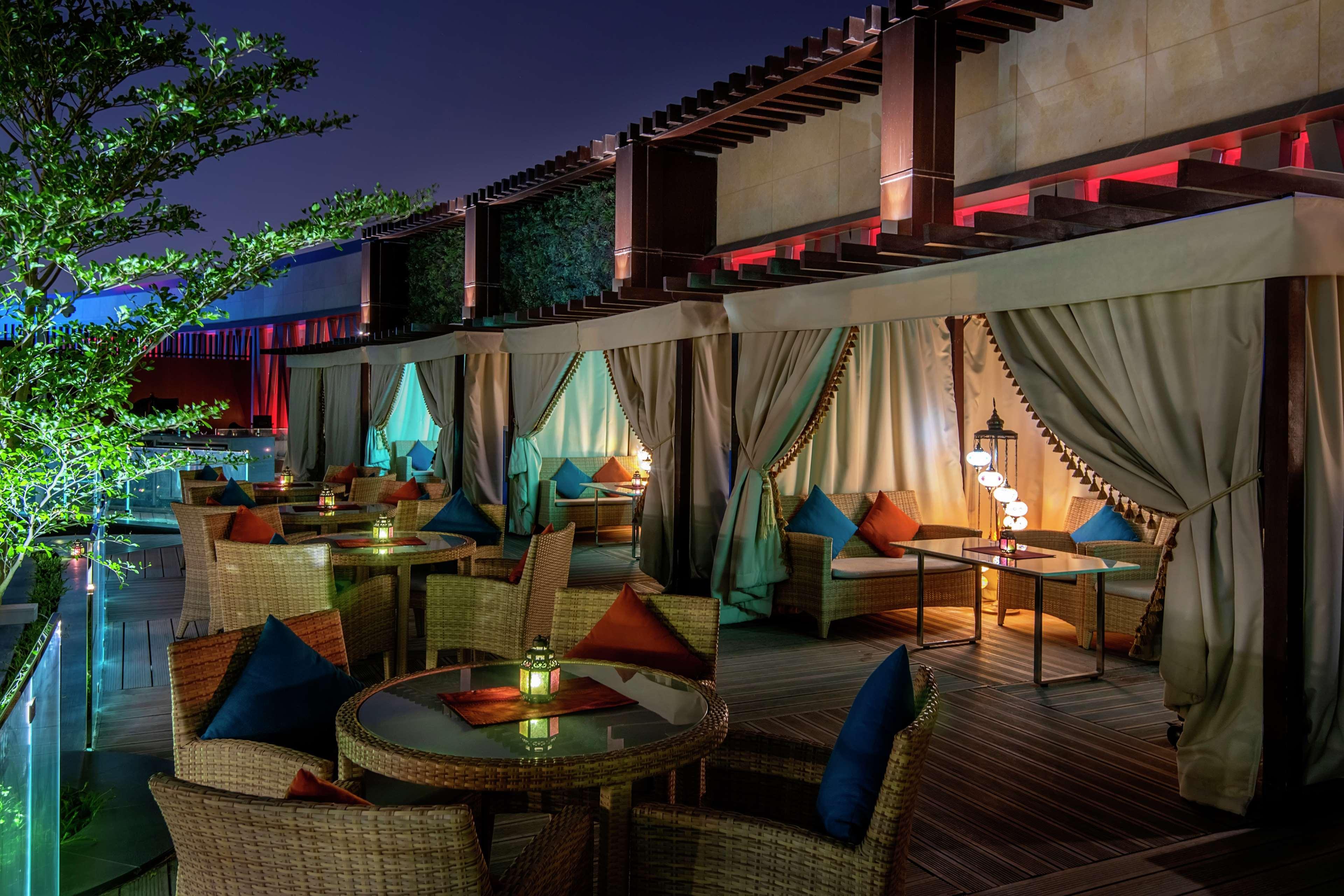 Alrayyan Hotel Doha, Curio Collection By Hilton Al Rayyan Экстерьер фото The Deck