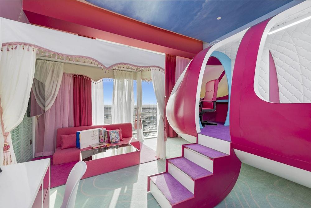 Alrayyan Hotel Doha, Curio Collection By Hilton Al Rayyan Экстерьер фото The interior of a suite