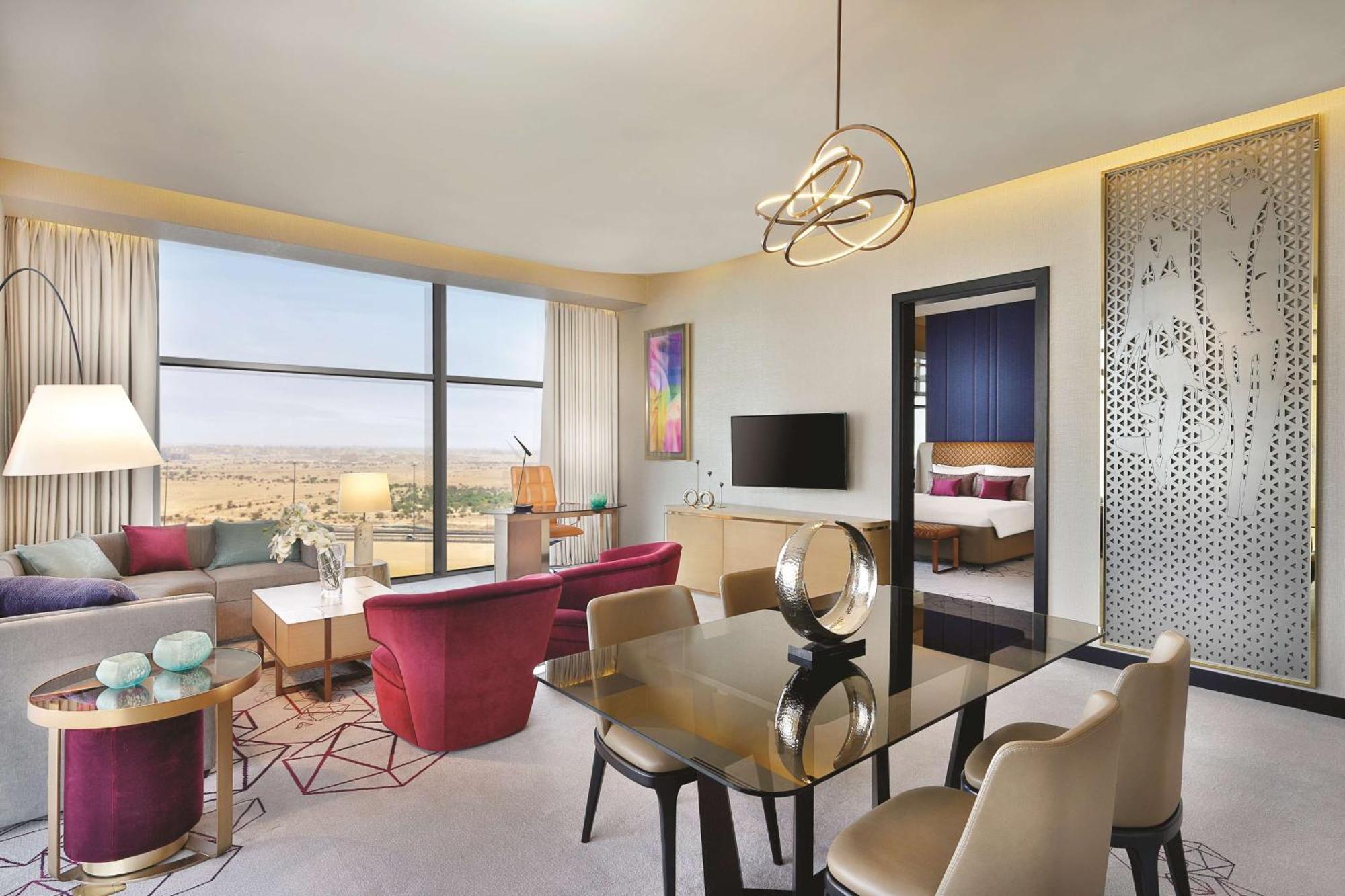 Alrayyan Hotel Doha, Curio Collection By Hilton Al Rayyan Экстерьер фото A suite at the hotel