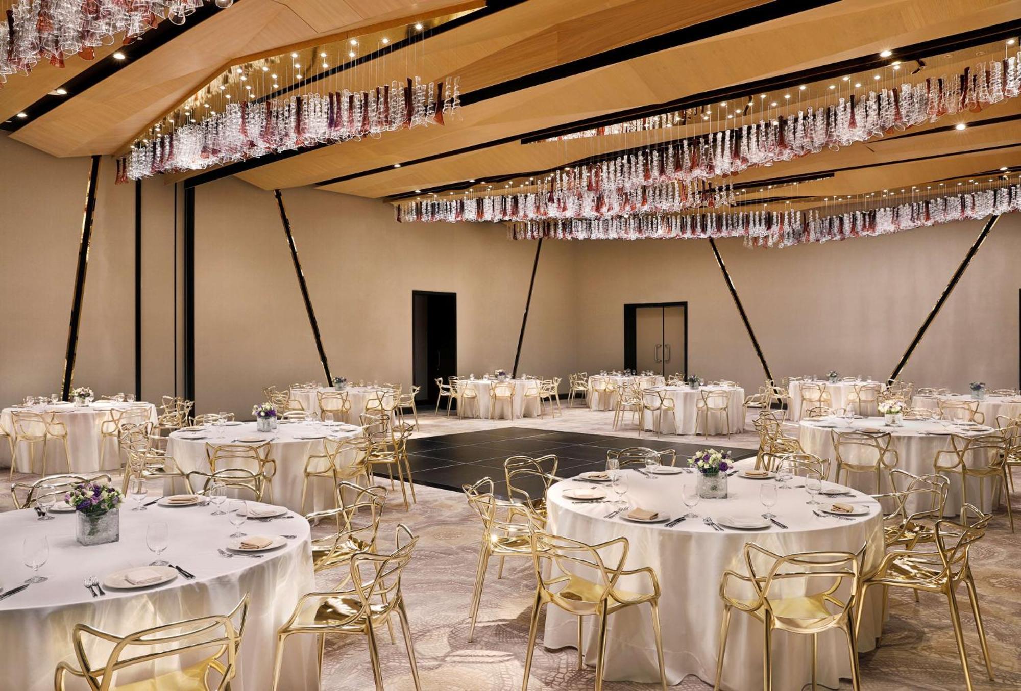 Alrayyan Hotel Doha, Curio Collection By Hilton Al Rayyan Экстерьер фото The ballroom