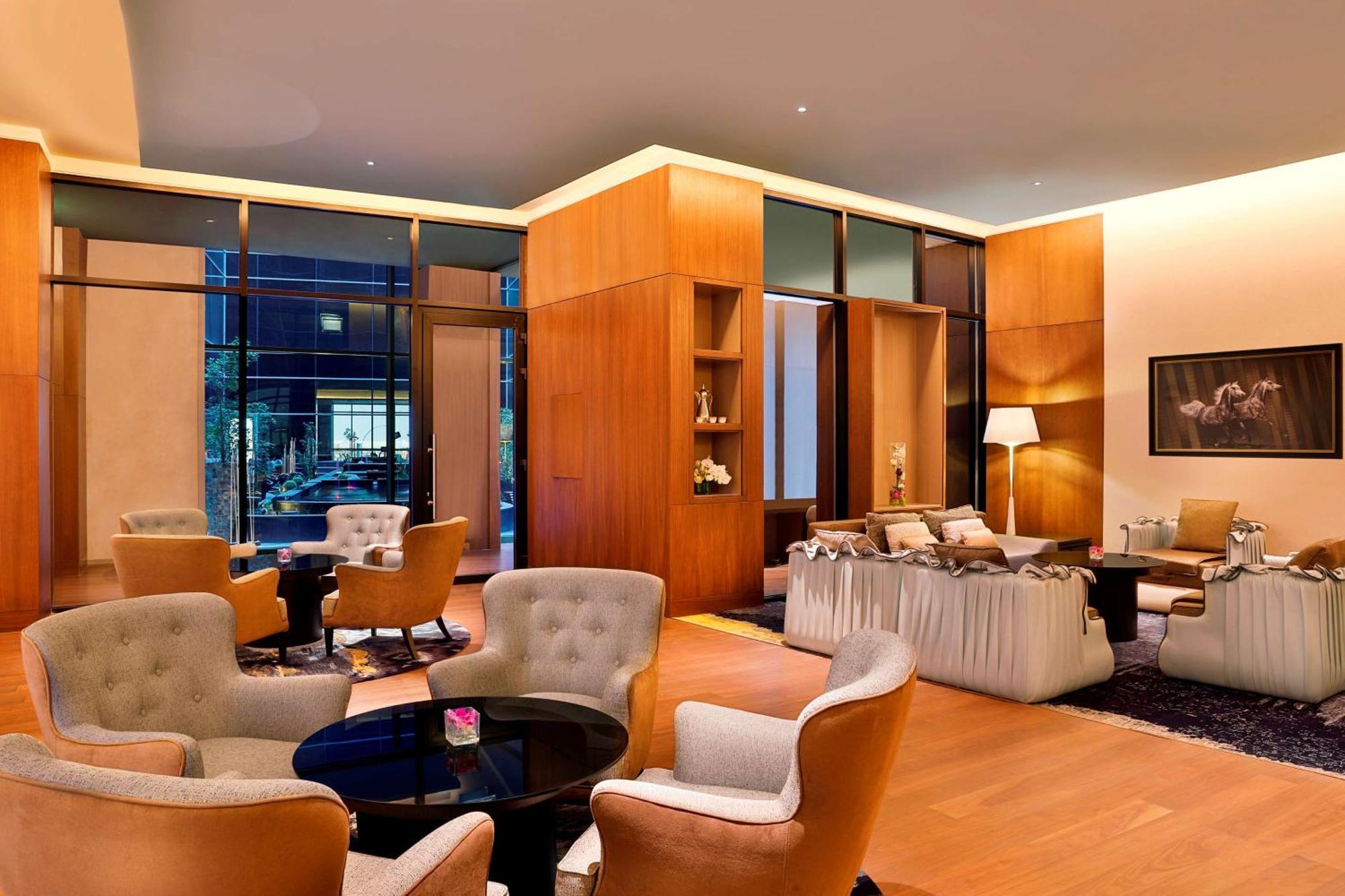 Alrayyan Hotel Doha, Curio Collection By Hilton Al Rayyan Экстерьер фото The Lounge at the Westin Mumbai